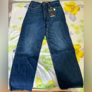 NWT Levi's Premium DAD WOMEN'S JEANS  Medium Wash size 27x30